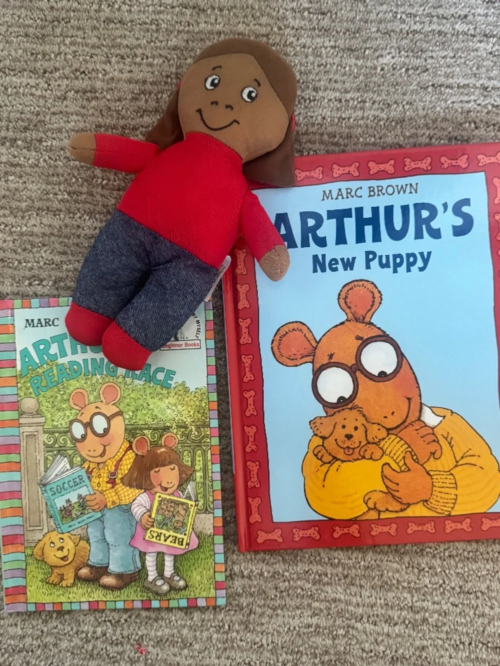 NOSTALGIC ARTHUR BUNDLE | 2 BOOKS + A PLUSH!